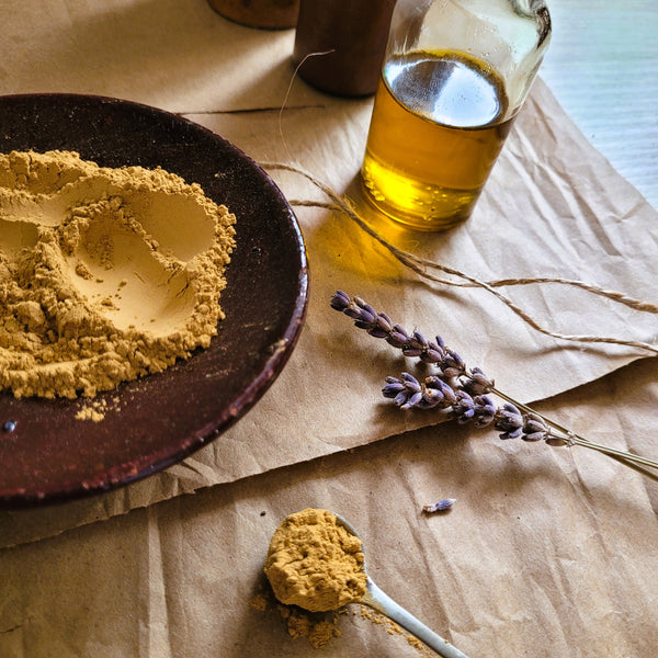 Yellow Clay Soothing Face Mask with Chamomile Flower Water, Comfrey and Ginger 40ml