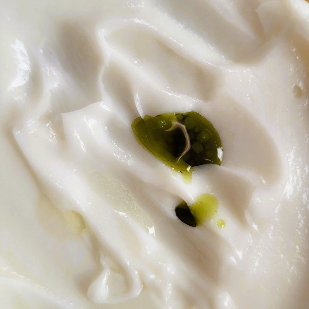 Skin Food Moisturiser with Tamanu Oil, Holy Basil and Gingergrass
